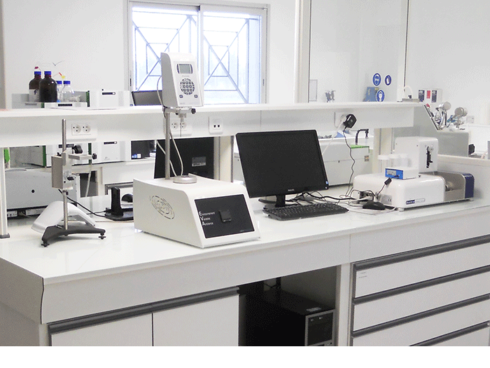 Ibéris, conception de mobiliers de laboratoire